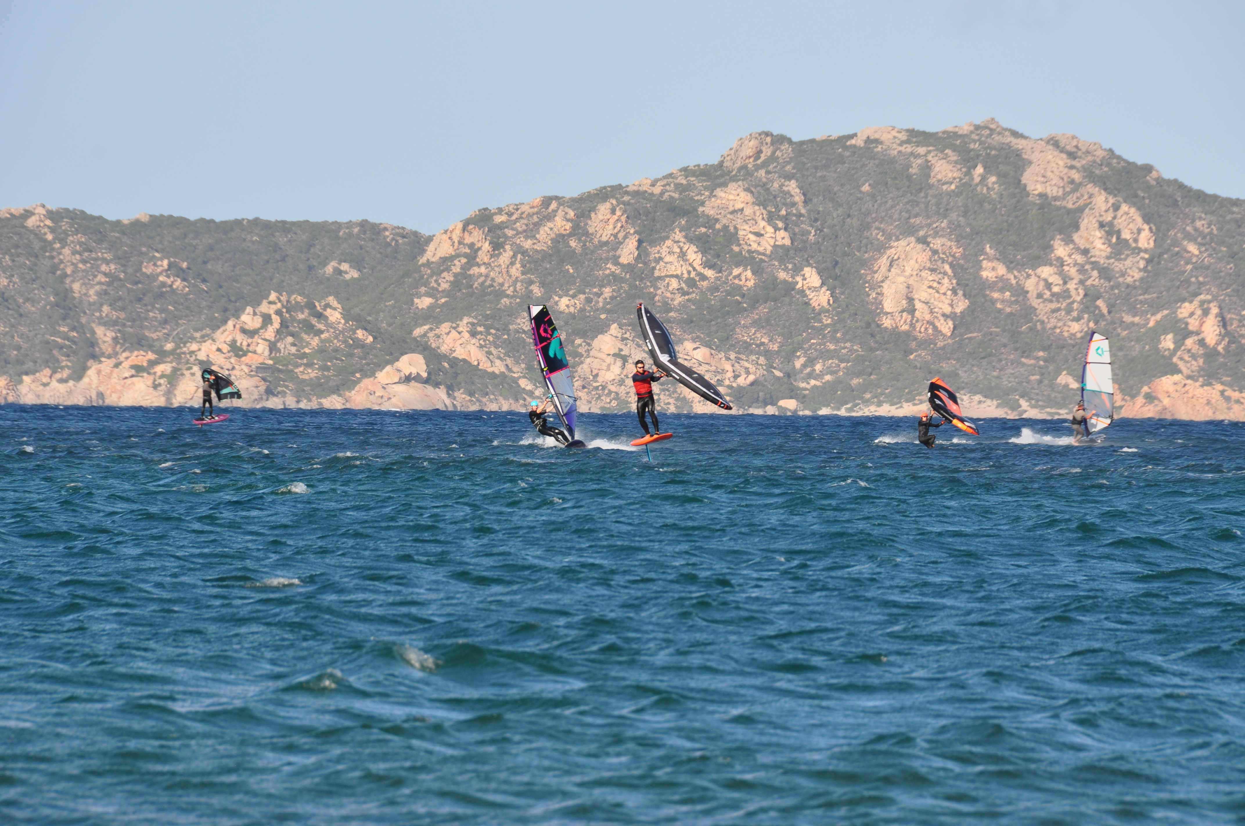 Wingi i windsurf na horyzoncie Porto Pollo